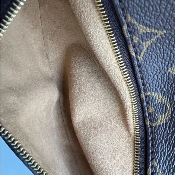 Authentic Louis Vuitton Monogram Loop Hobo Crossbody Chain Bag - Picture 8 of 14